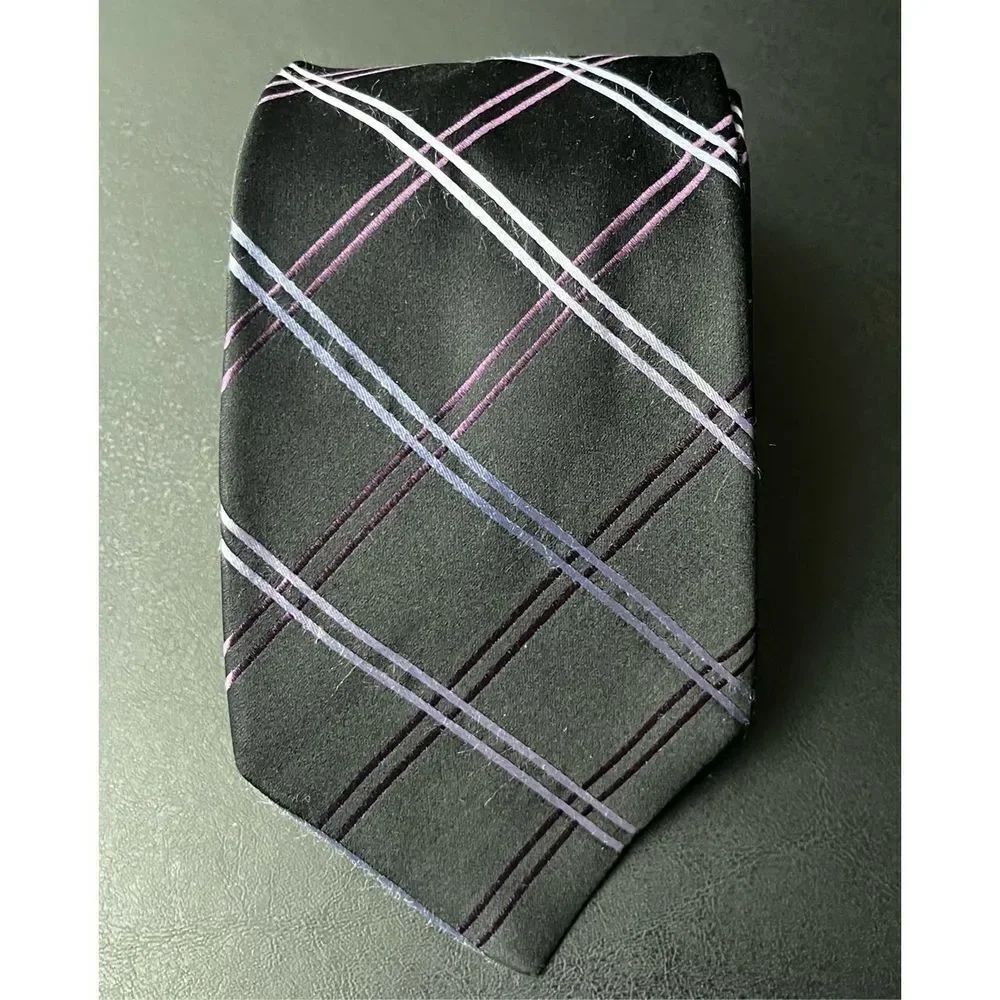Ike Behar tie